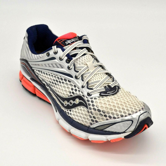 saucony women's triumph 11 running shoe